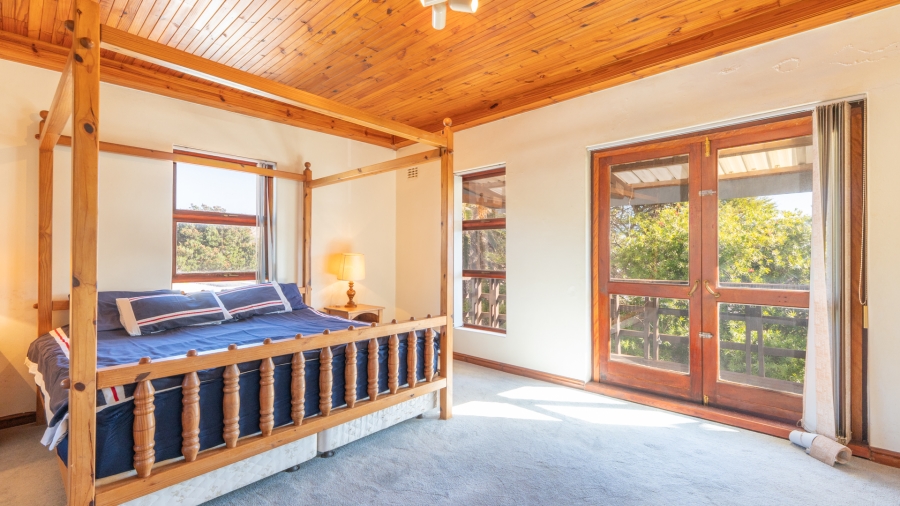 4 Bedroom Property for Sale in Pringle Bay Western Cape